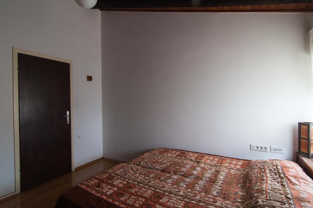 Apartment Petra Pekica *
